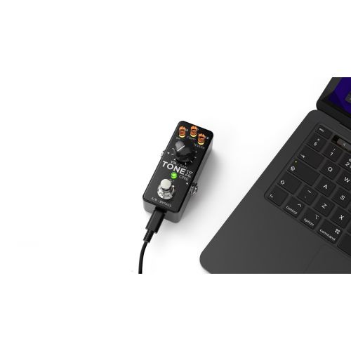 Педаль IK Multimedia ToneX One
